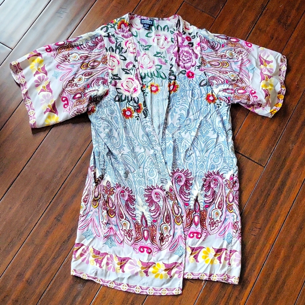 Womens cover/shawl